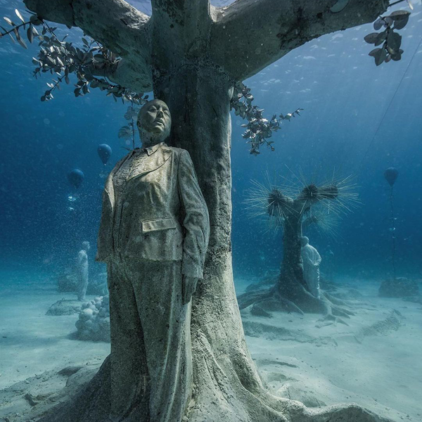 NeueHouse-Seen-Heard-Jason-deCaires-Taylor-Underwater-Sculptures