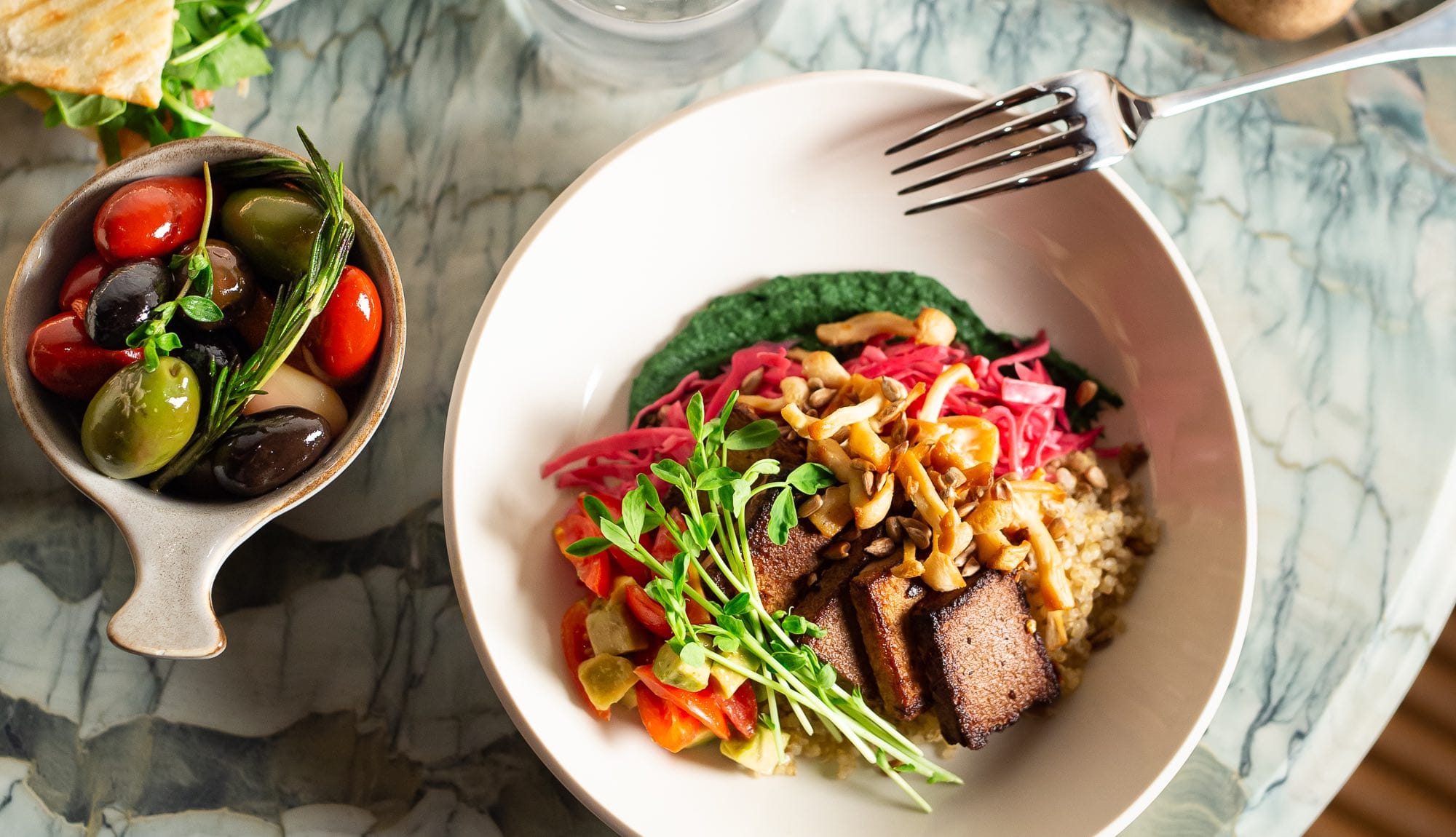 NeueHouse-The-Gallery-Bar-Food