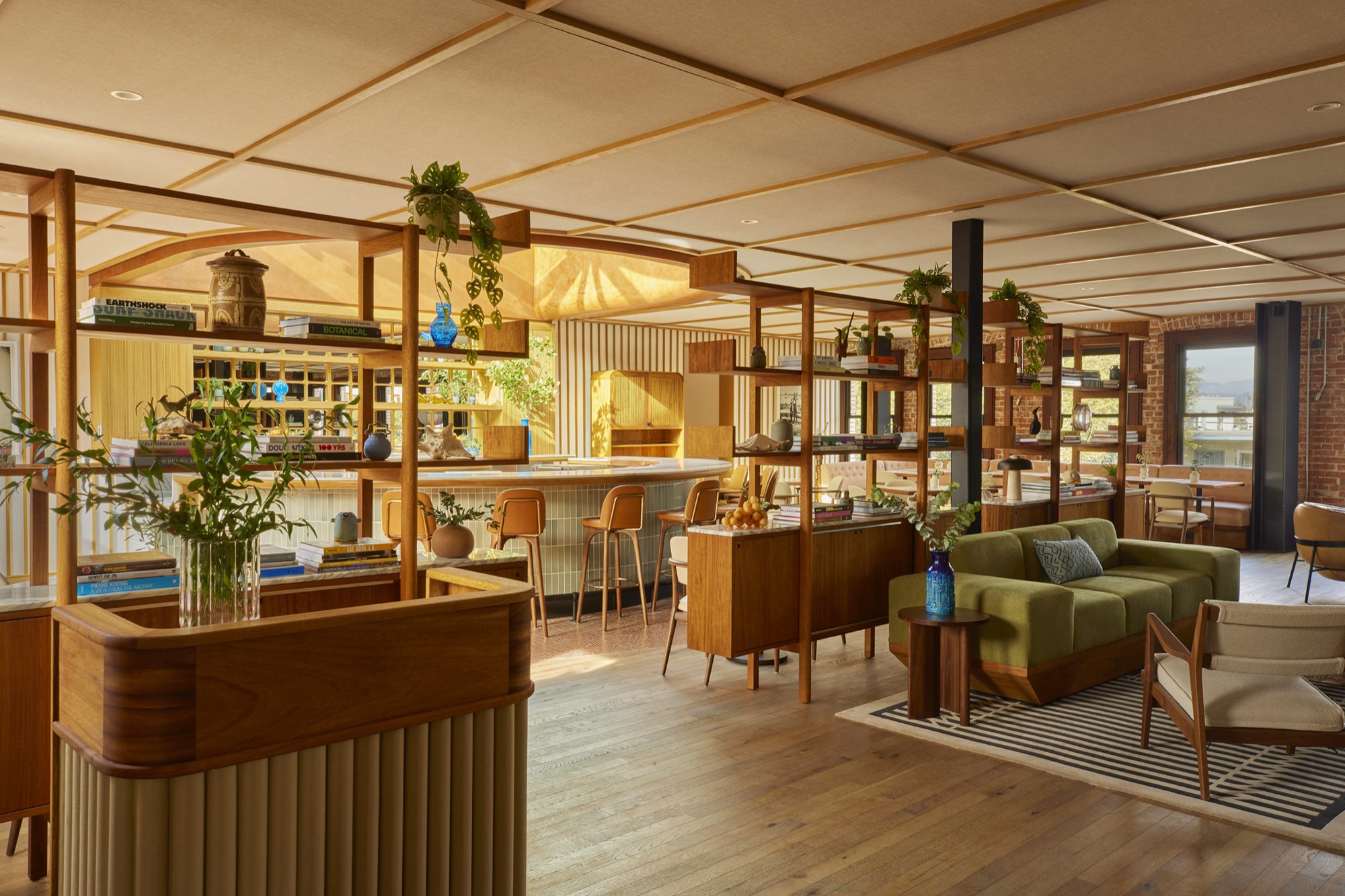 NHVB-Reunion-Interior-Bar